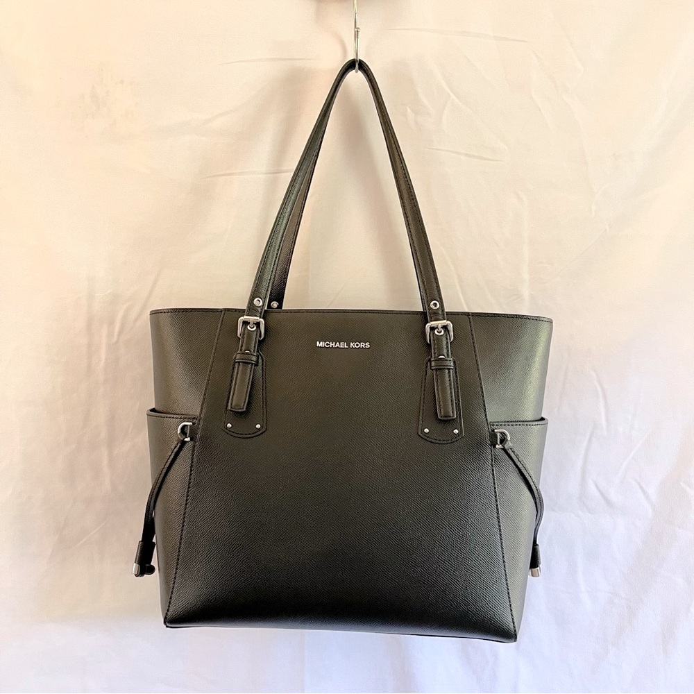 Michael Kors Voyager Black Tote Leather